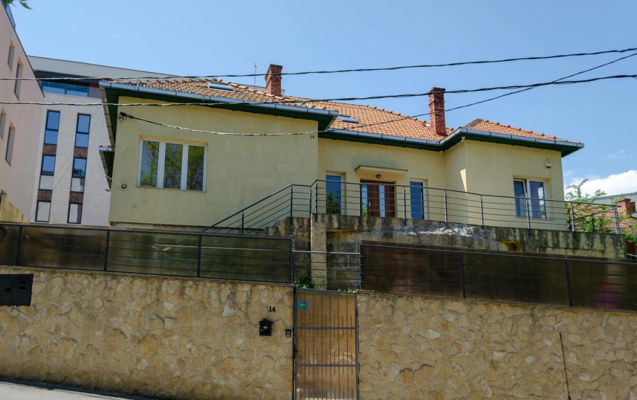Mansarda Mica Cu Baie Proprie Apartman Kolozsvár Kültér fotó