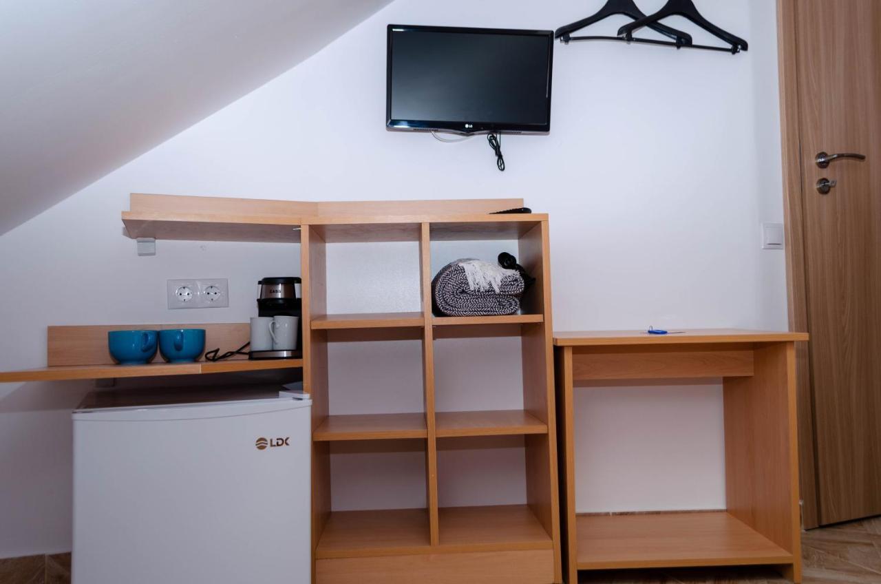 Mansarda Mica Cu Baie Proprie Apartman Kolozsvár Kültér fotó