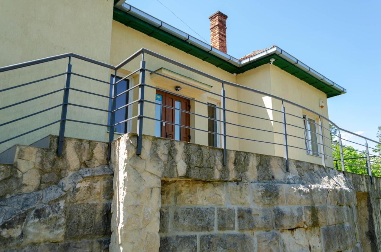 Mansarda Mica Cu Baie Proprie Apartman Kolozsvár Kültér fotó